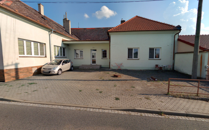 Izolácia proti vzlínajúcej vlhkosti v dome pre seniorov
