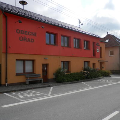 Sanácia muriva na úrade, v krčme a na ZŠ a MŠ