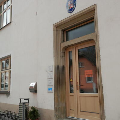 Odstránenie vlhkosti a plesne pomocou Drypolu na obecnom úrade