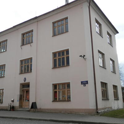 Odstránenie vlhkosti a plesne pomocou Drypolu na obecnom úrade