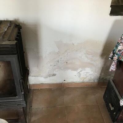 Vysušenie stien pomocou odstraňovača vlhkosti DryPol® systému