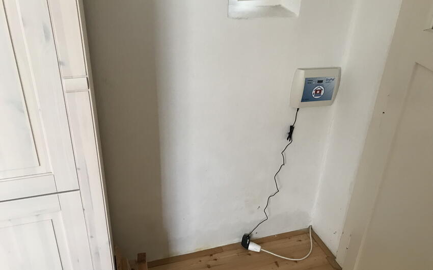 Odstránenie vzlínavej vlhkosti vo väčšom rodinnom dome