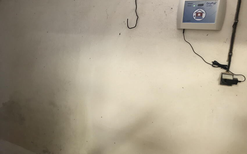 Odstránenie vlhkosti v pivničných múroch obytného domu