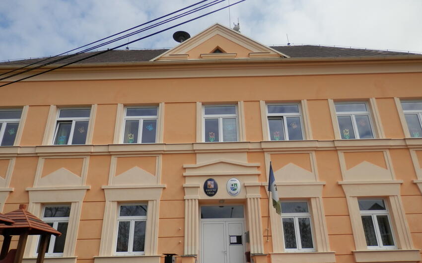 Sanácia prízemia a základov obecného úradu elektroosmózou