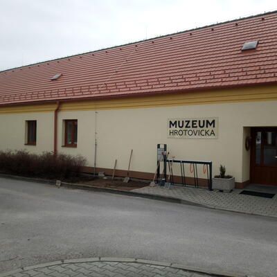 Vysúšanie múrov v múzeu elektroosmotickým systémom Drypol