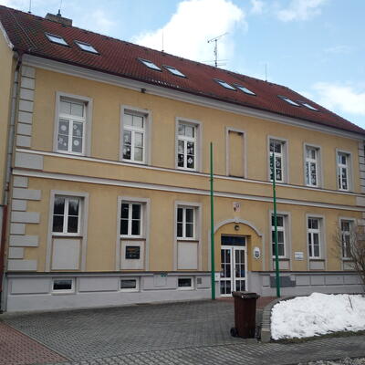 Aplikácia aktívnej elektroosmózy na odvlhčenie ZŠ a MŠ