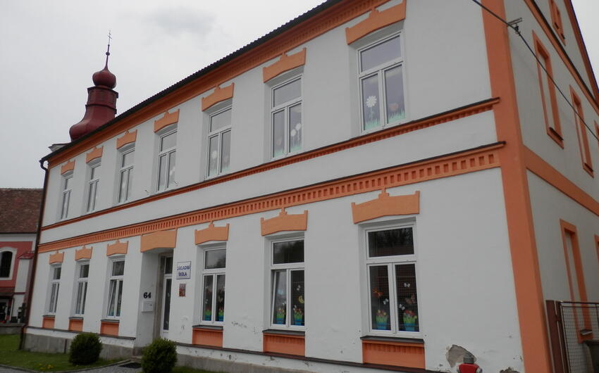 Drypol fungujúci na princípe elektroosmózy na odvlhčenie ZŠ