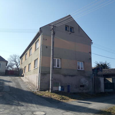 Elektroosmóza na vysúšanie vlhkých múrov v bytovom dome
