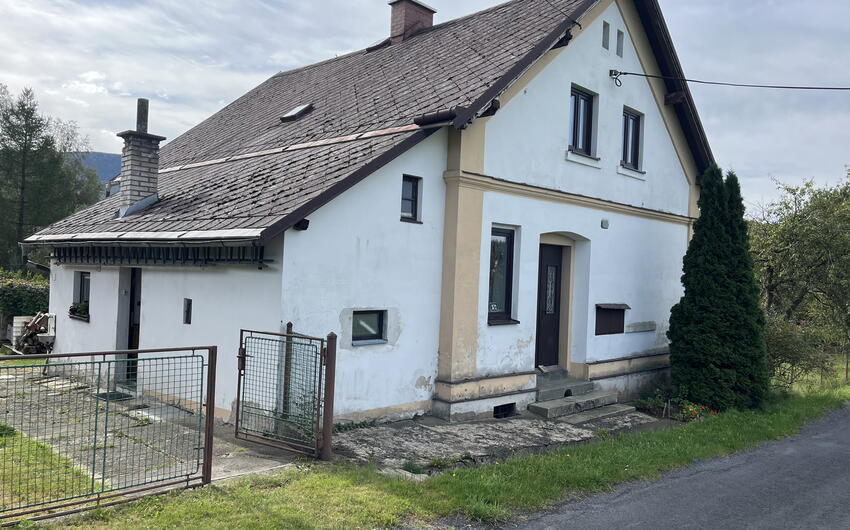 Vysušenie múrov pomocou Drypol 50 v rodinnom domčeku v Hejniciach