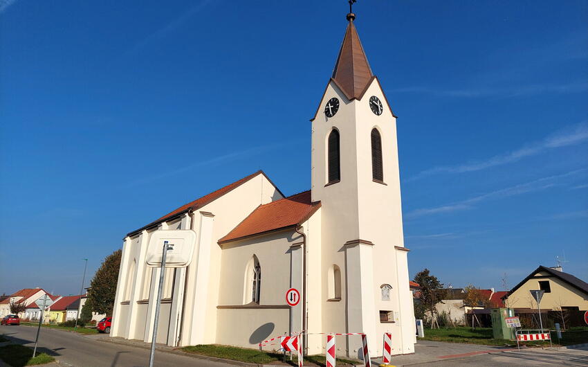 Odvlhčenie a trvalá izolácia kostola sv. Bartolomeja v Hruškách