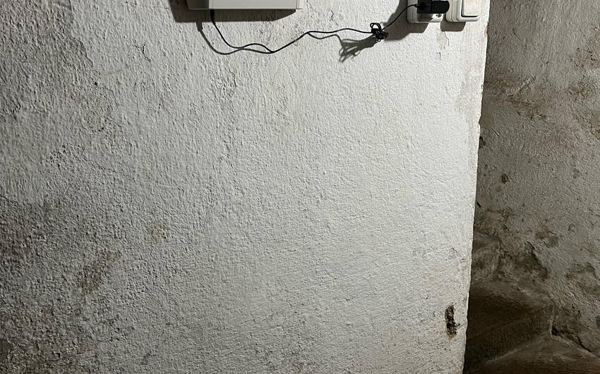 DryPol® 50m v Piesku na zníženie vlhkosti v pivničných stenách