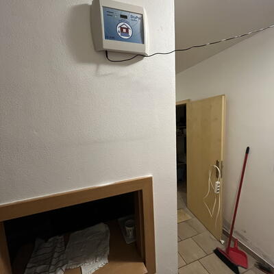 Vysušenie vlhkých múrov penziónu v Milešove inštaláciou DryPol® 50m