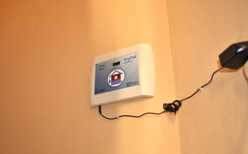 Izolácia vysušenia kaplnka sv. Vojtecha v Jivne systémom DryPol® - #2