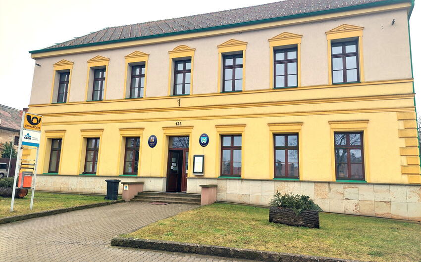 Odvlhčenie budovy obecného úradu elektroosmózou - Tuchořice