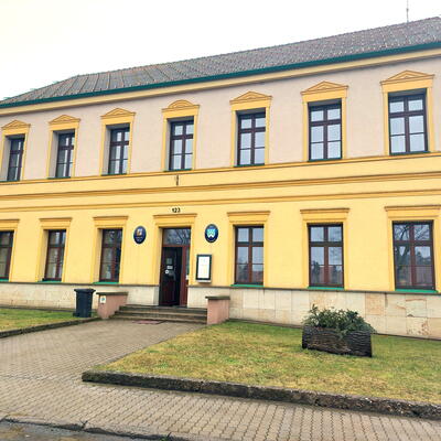 Odvlhčenie budovy obecného úradu elektroosmózou - Tuchořice