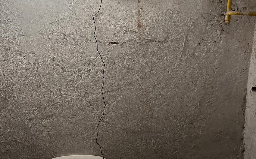 Sanácia storočného domu s veľmi mokrými pivnicami v Českom Brode