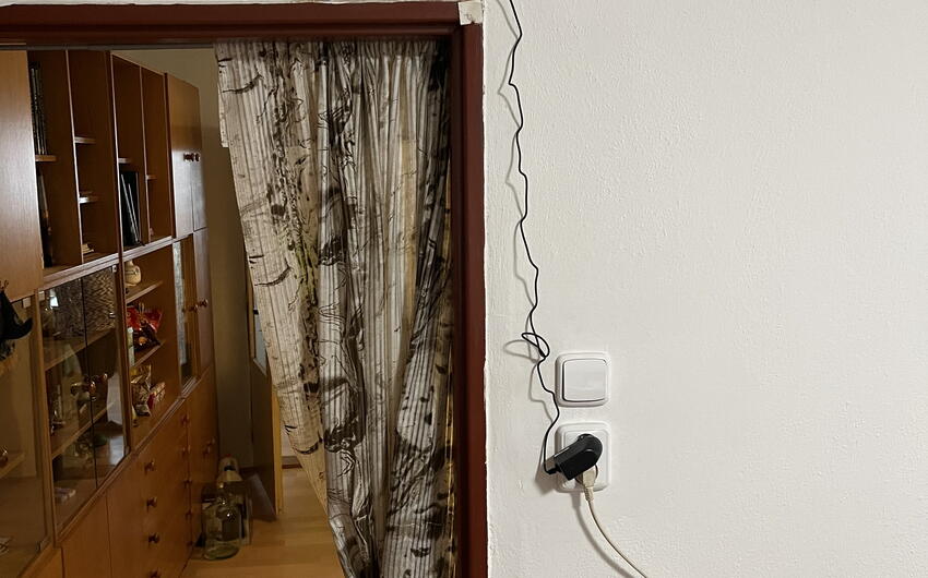 Elektroosmotické vysúšanie storočného rodinného domu vo Všetatoch