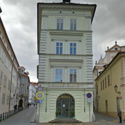 Vysušenie vlhkého muriva historického bytového domu Vlašská 4 Praha