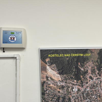 Vysušujeme služobňu mestskej polície v Kostelci