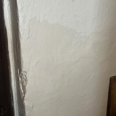 Odvlhčujeme prízemie chalupy v Štepánoviciach.