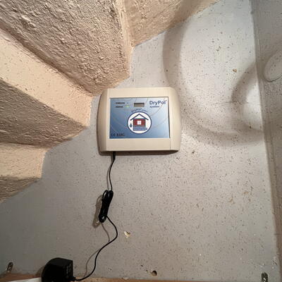 V Ledcích u Hradca Králové vysušujeme rodinný dom