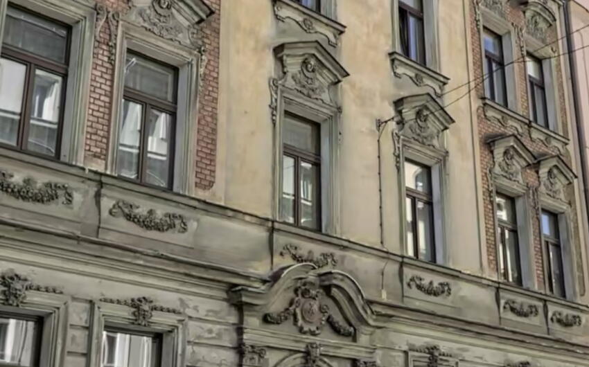 Odvlhčujeme bytový dom v Prahe, kde je celá pivnica mokrá - #1