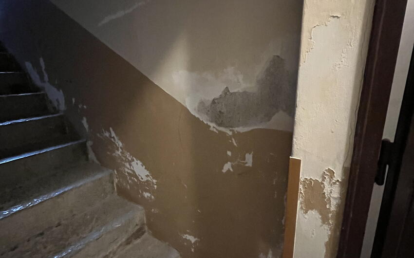Odvlhčujeme bytový dom v Prahe, kde je celá pivnica mokrá - #3