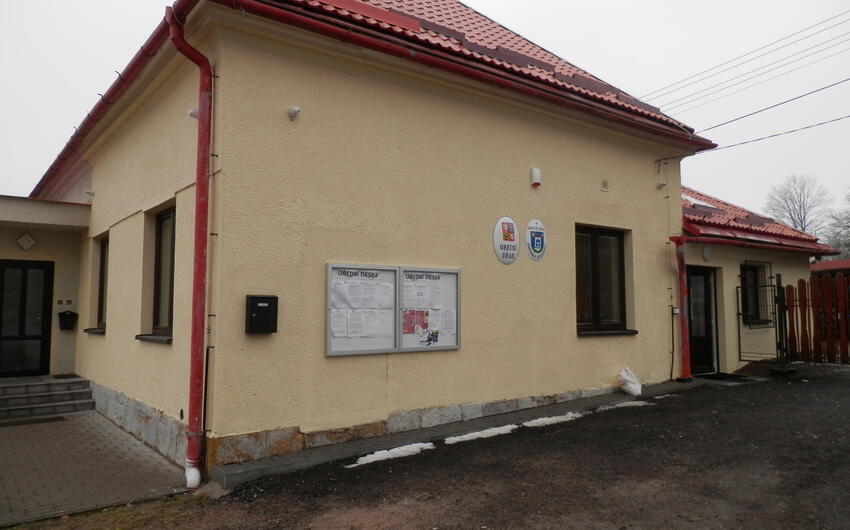Izolácia s aktívnym vysúšaním zariadením Drypol na úrade