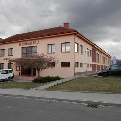 Odstránenie nadmernej vlhkosti elektroosmózou v športovej hale