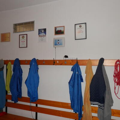 Riešenie vlhkých a oprýskaných múrov v Dlhej Vsi pomocou systému Drypol