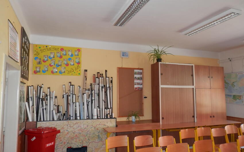 Vysúšanie múrov prístrojom na odstránenie vlhkosti Drypol na ZŠ - #1
