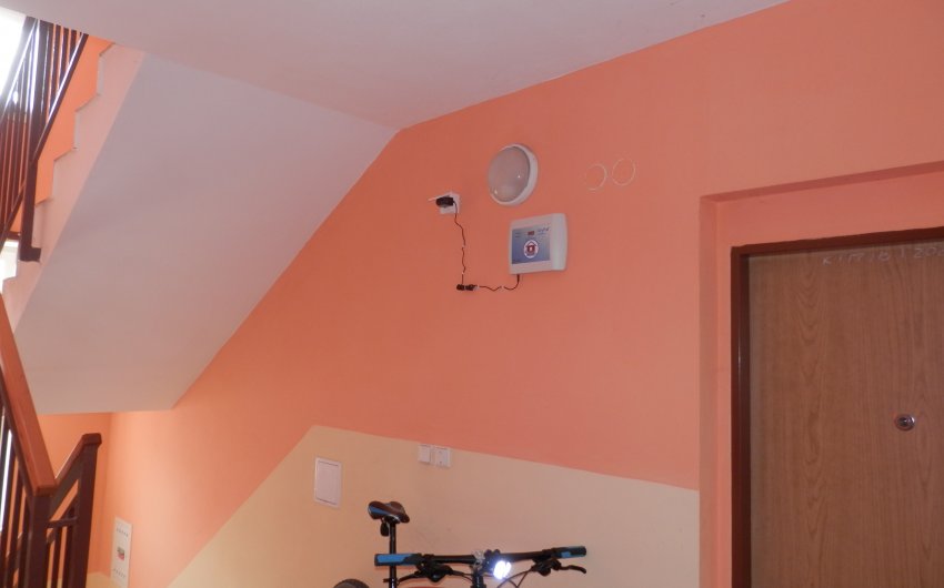 Odvlhčenie obecného bytového domu bezdrôtovou elektroosmózou - #2