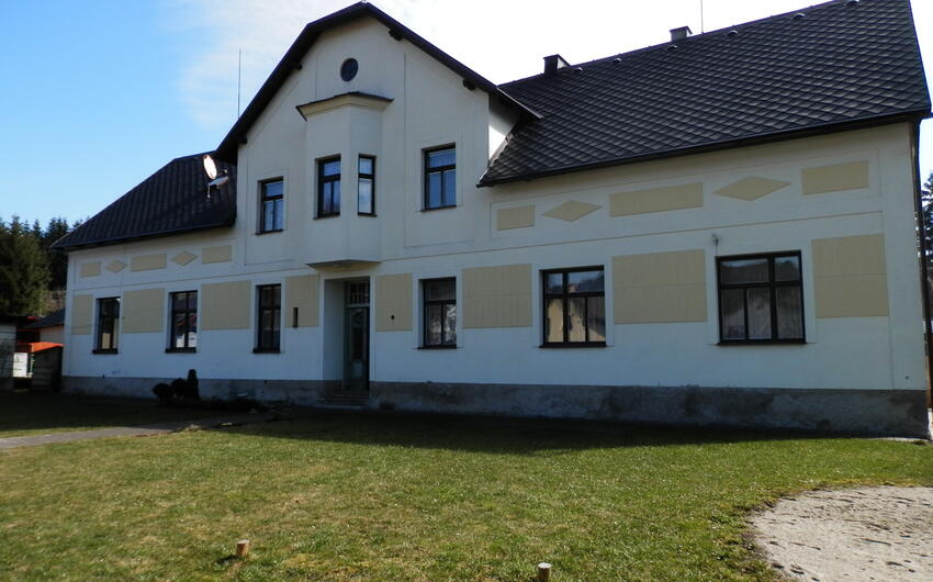 Elektroosmóza na vysúšanie muriva v obecných bytoch