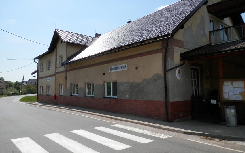 Aktívne odvlhčovanie elektroosmózou na úrade av MŠ