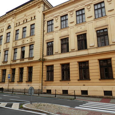 Odvlhčovanie elektroosmózou v prízemných podlažiach na gymnáziu v Príbore