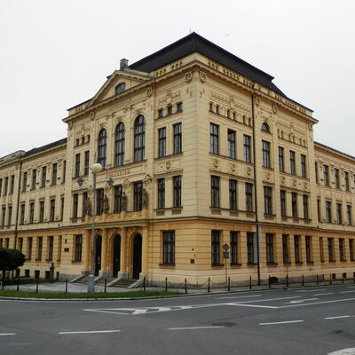 Odvlhčovanie elektroosmózou v prízemných podlažiach na gymnáziu v Príbore