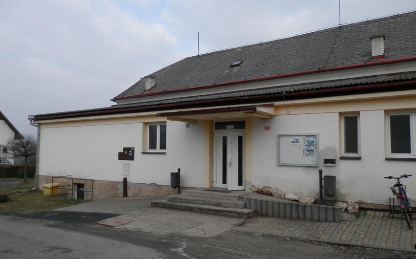 Sanácia kultúrneho domu s prístrojom na odstránenie vlhkosti