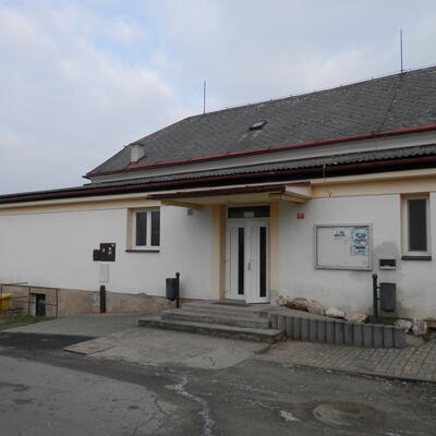 Sanácia kultúrneho domu v Čereštine s prístrojom na odstránenie vlhkosti